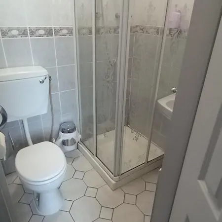 Πανσιόν Maid Of Erin *